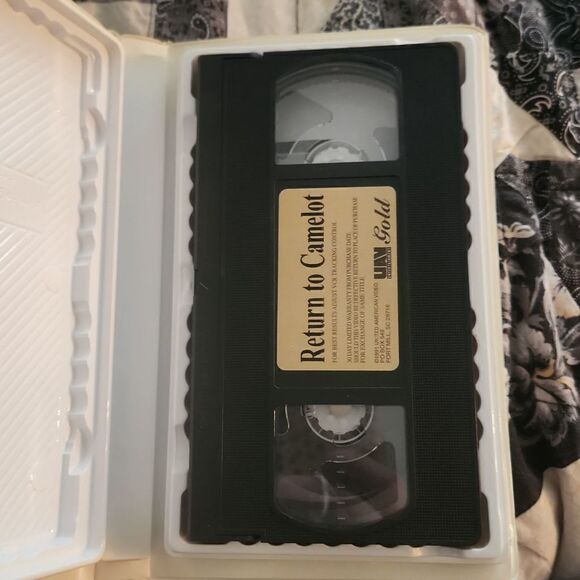 King Arthur Return To Camelot VHS - Picture 3 of 3